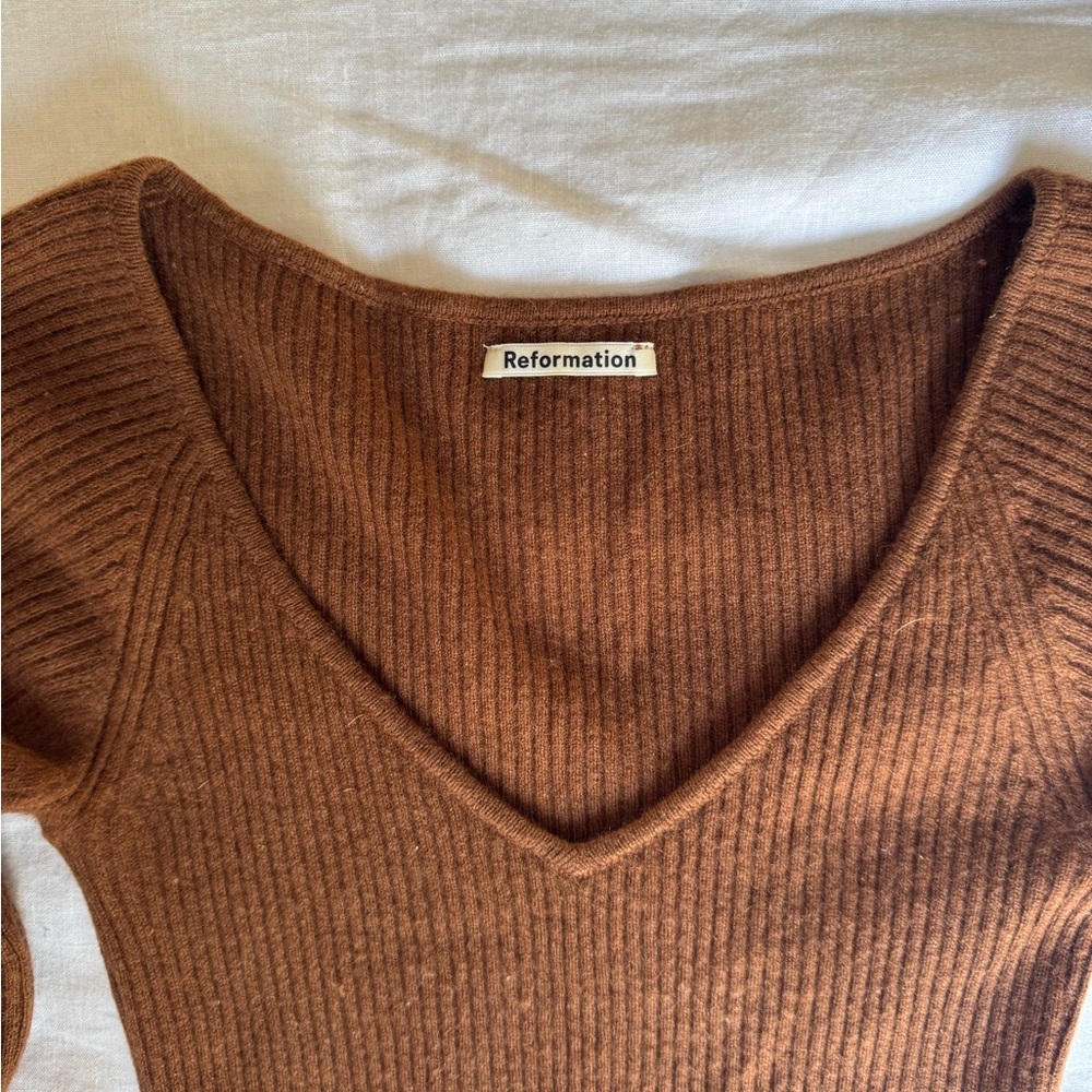 Reformation Hart Cashmere Sweater - Picture 2 of 5